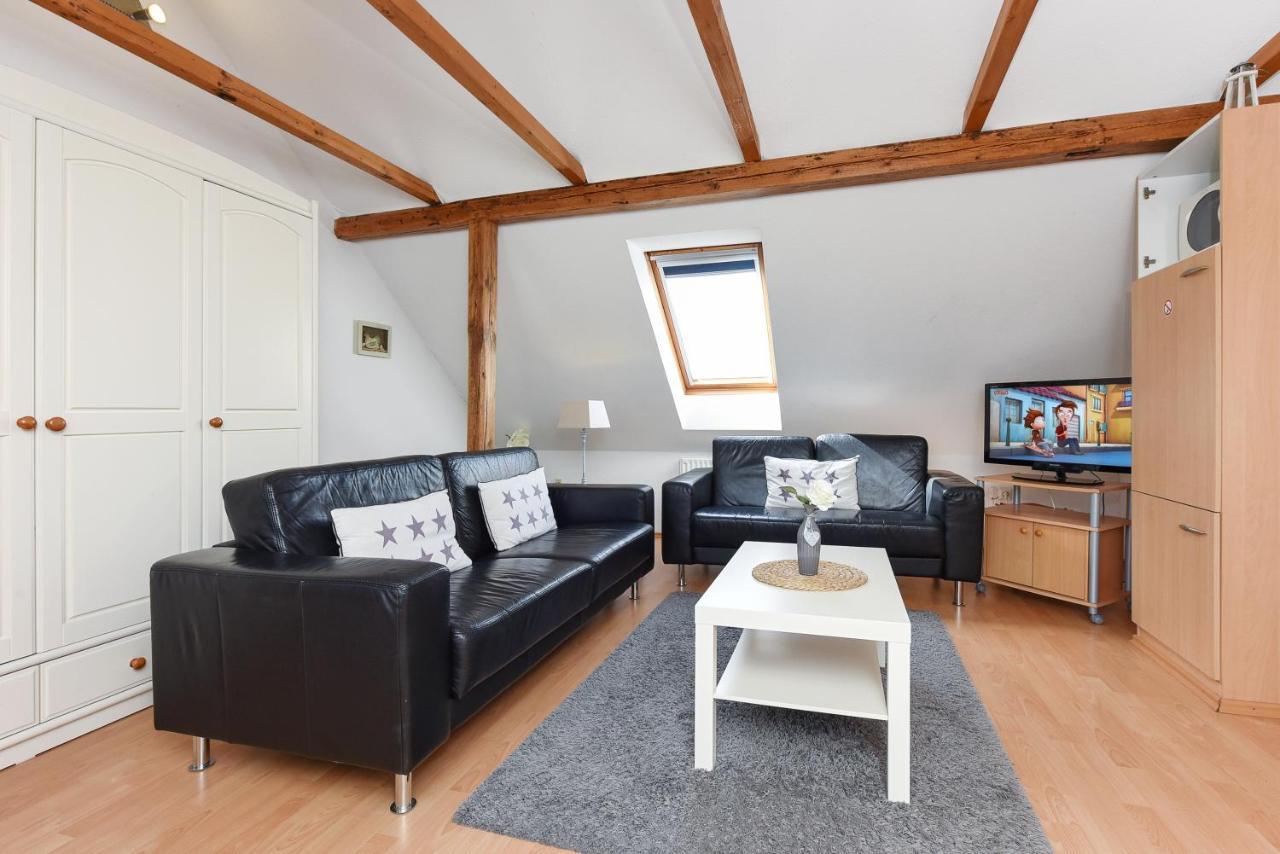 Ferienwohnungen Im Haus Friesische Weite Schillig Exteriör bild