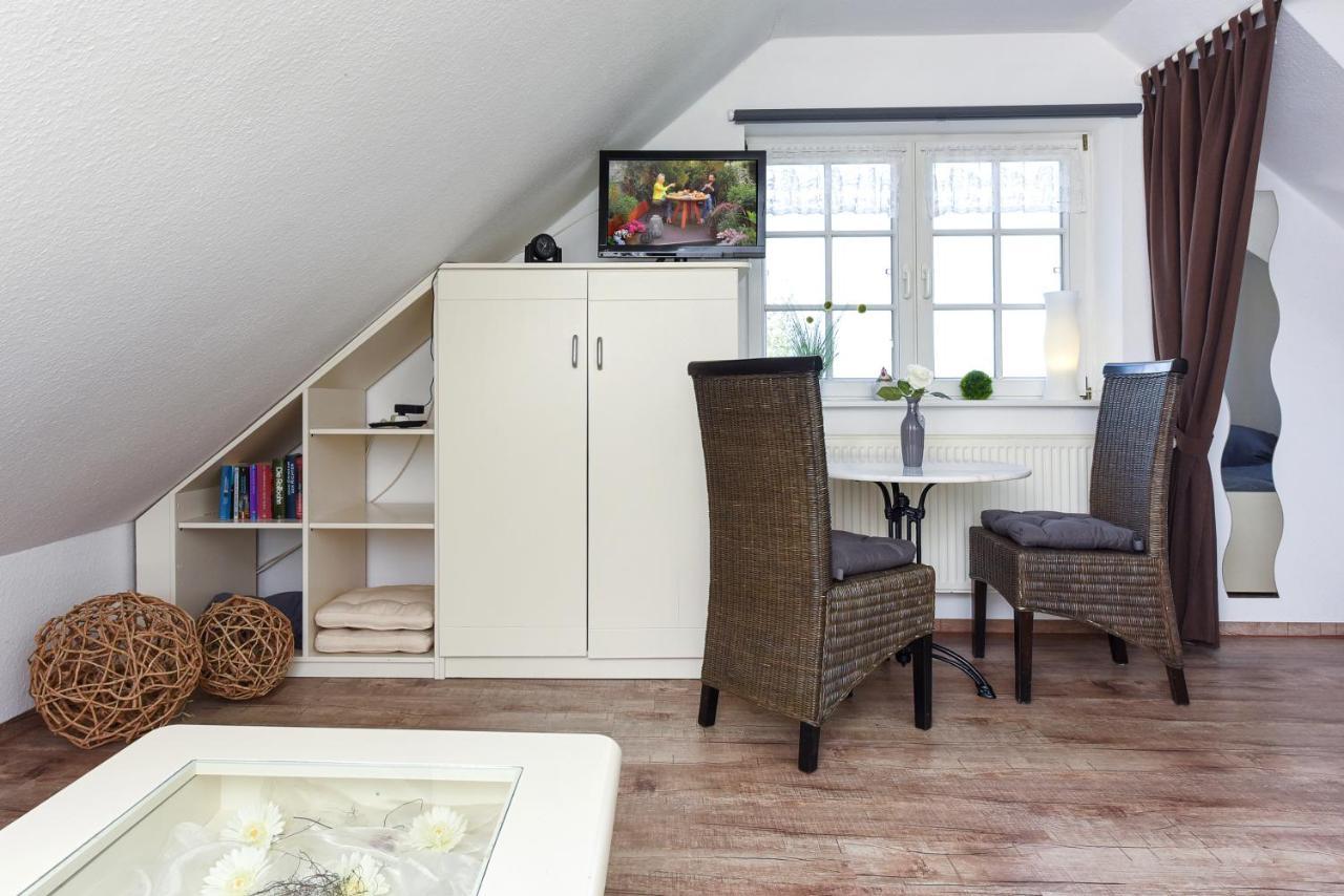 Ferienwohnungen Im Haus Friesische Weite Schillig Exteriör bild