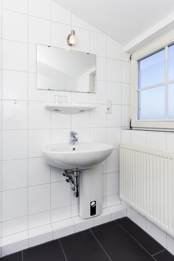 Ferienwohnungen Im Haus Friesische Weite Schillig Exteriör bild