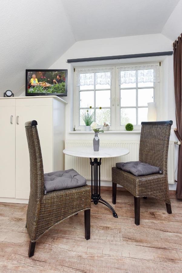 Ferienwohnungen Im Haus Friesische Weite Schillig Exteriör bild